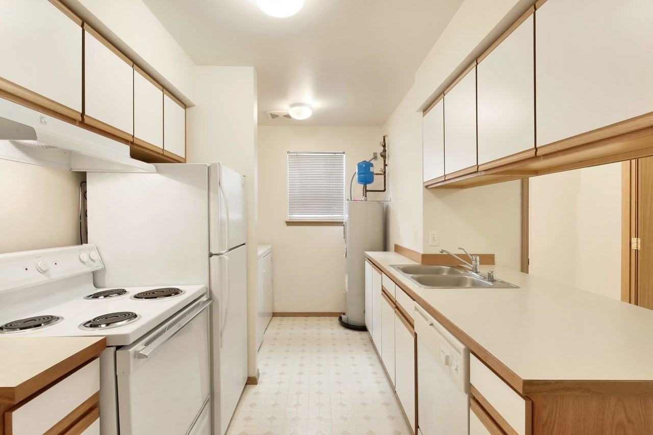 Southside Studio Apartments 330,340 32nd Street, Bellingham, WA 98225