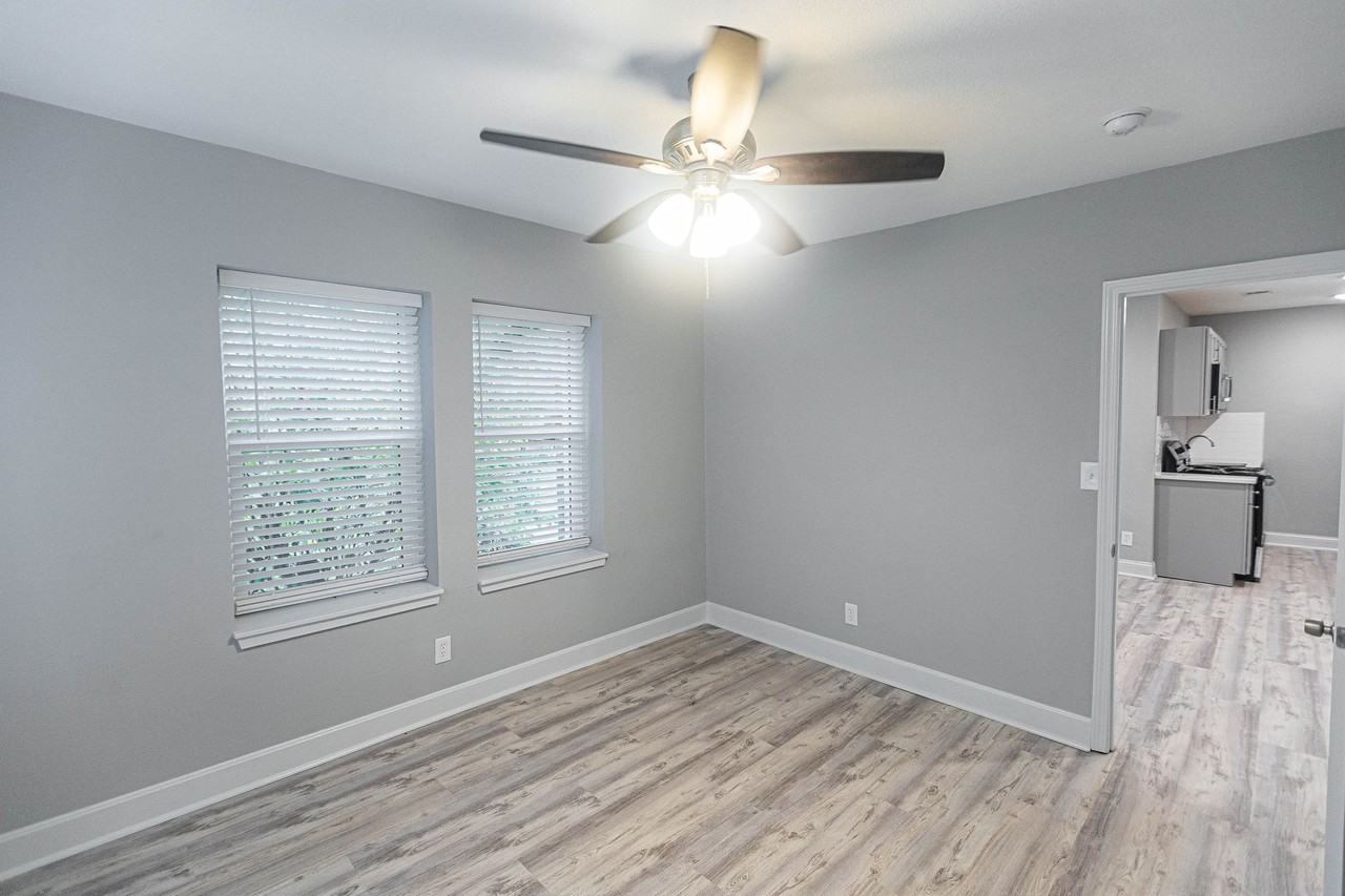 1205 E Armour Blvd - Photo 4 of 9