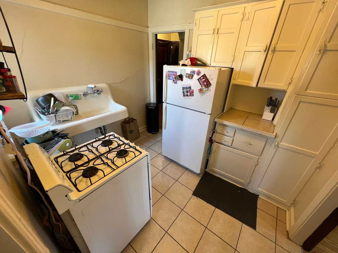 3317 Oakland - Photo 3 of 18