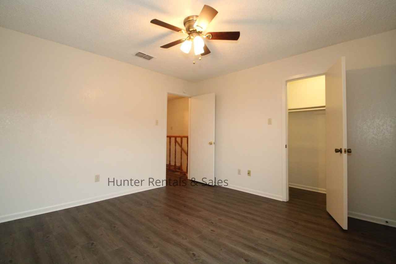 3704 Hereford Ln Apt C - Photo 2 of 17
