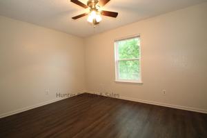 featured image of 3704 Hereford Ln Apt C #Apt C