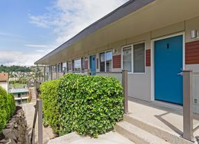 Back Nine Apartments - Photo 1 of 1