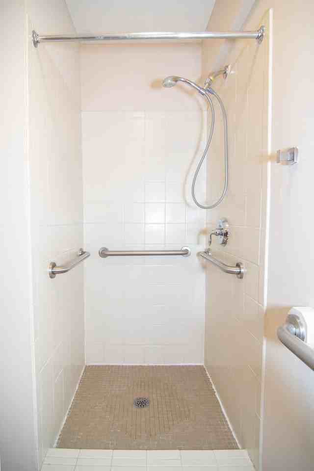 Salem Village Apartments - Photo 7 of 22