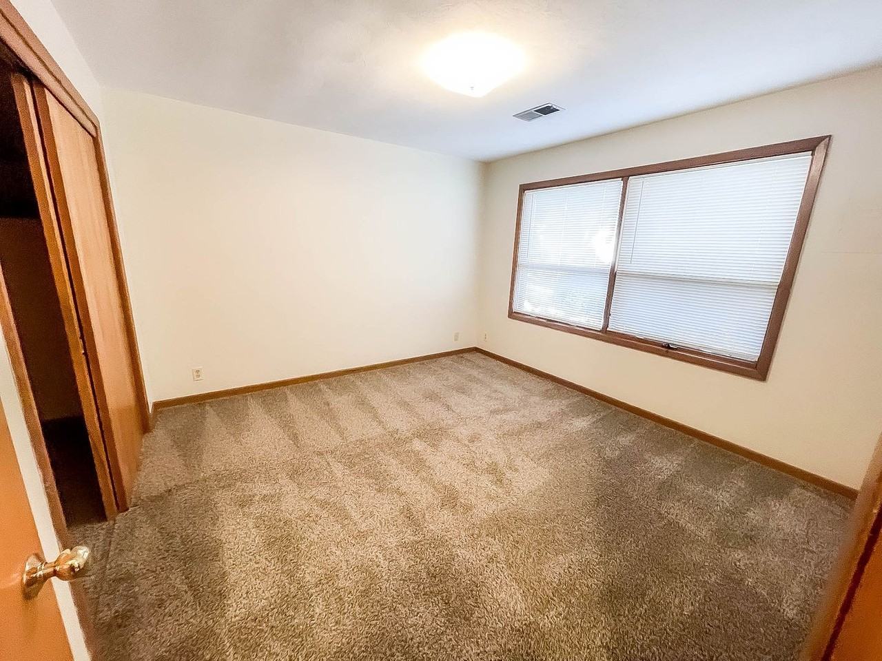 Fountain Villas Apartments - Photo 5 of 8