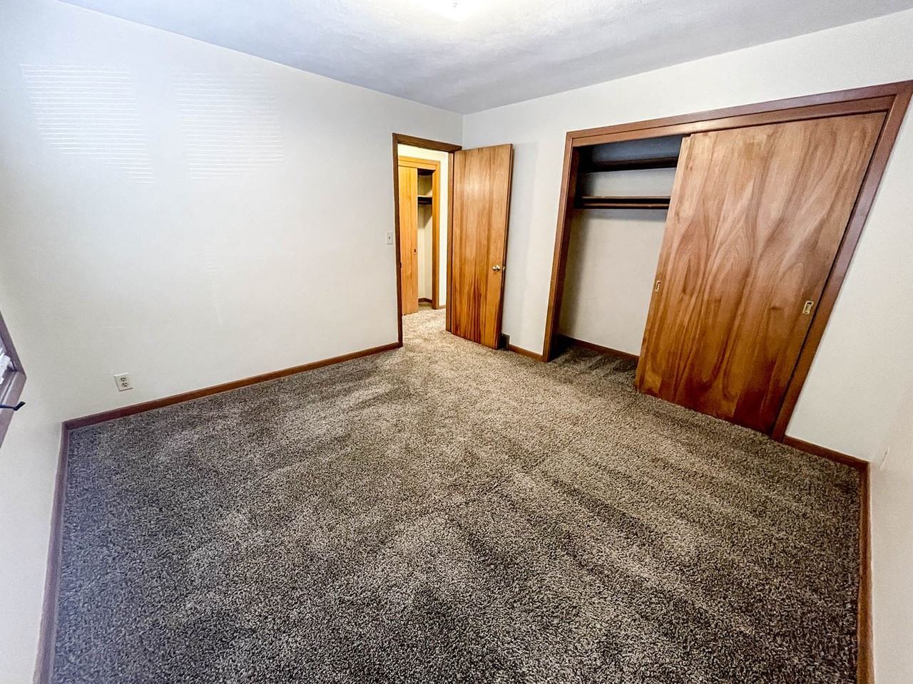 Fountain Villas Apartments - Photo 6 of 8