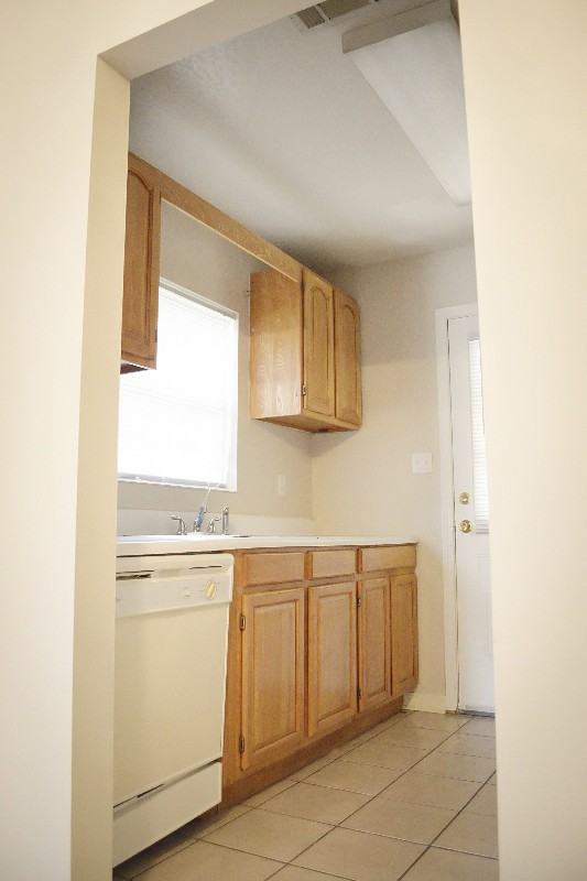 Richland Duplexes - Photo 2 of 11