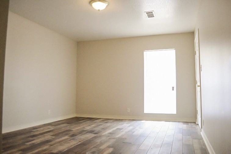 Richland Duplexes - Photo 7 of 11