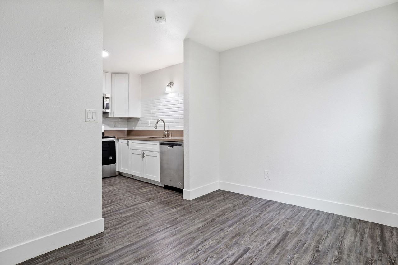 FH - Hilltop Apartments - Photo 7 of 30