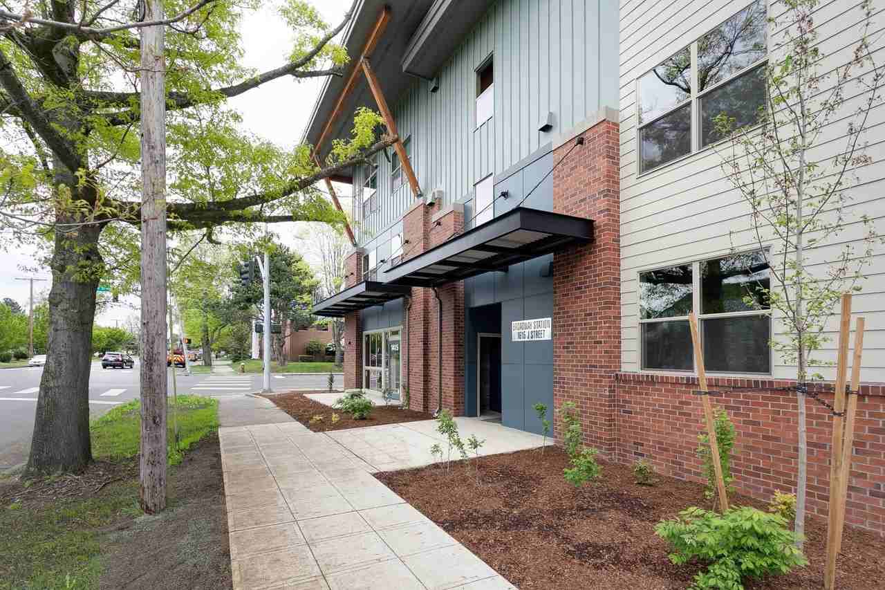 One Month Free, Broadway Station Apartments - Photo 5 of 25