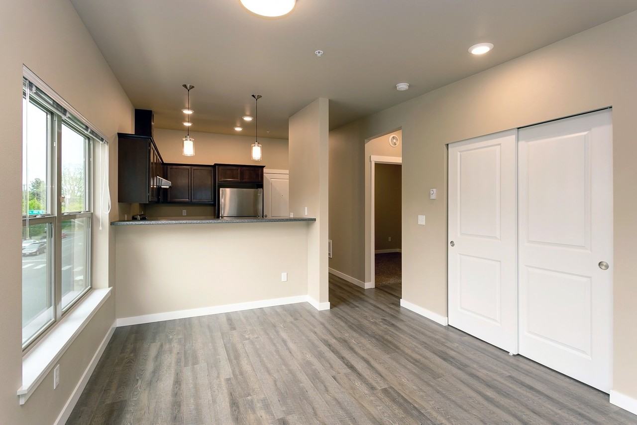 One Month Free, Broadway Station Apartments - Photo 7 of 26
