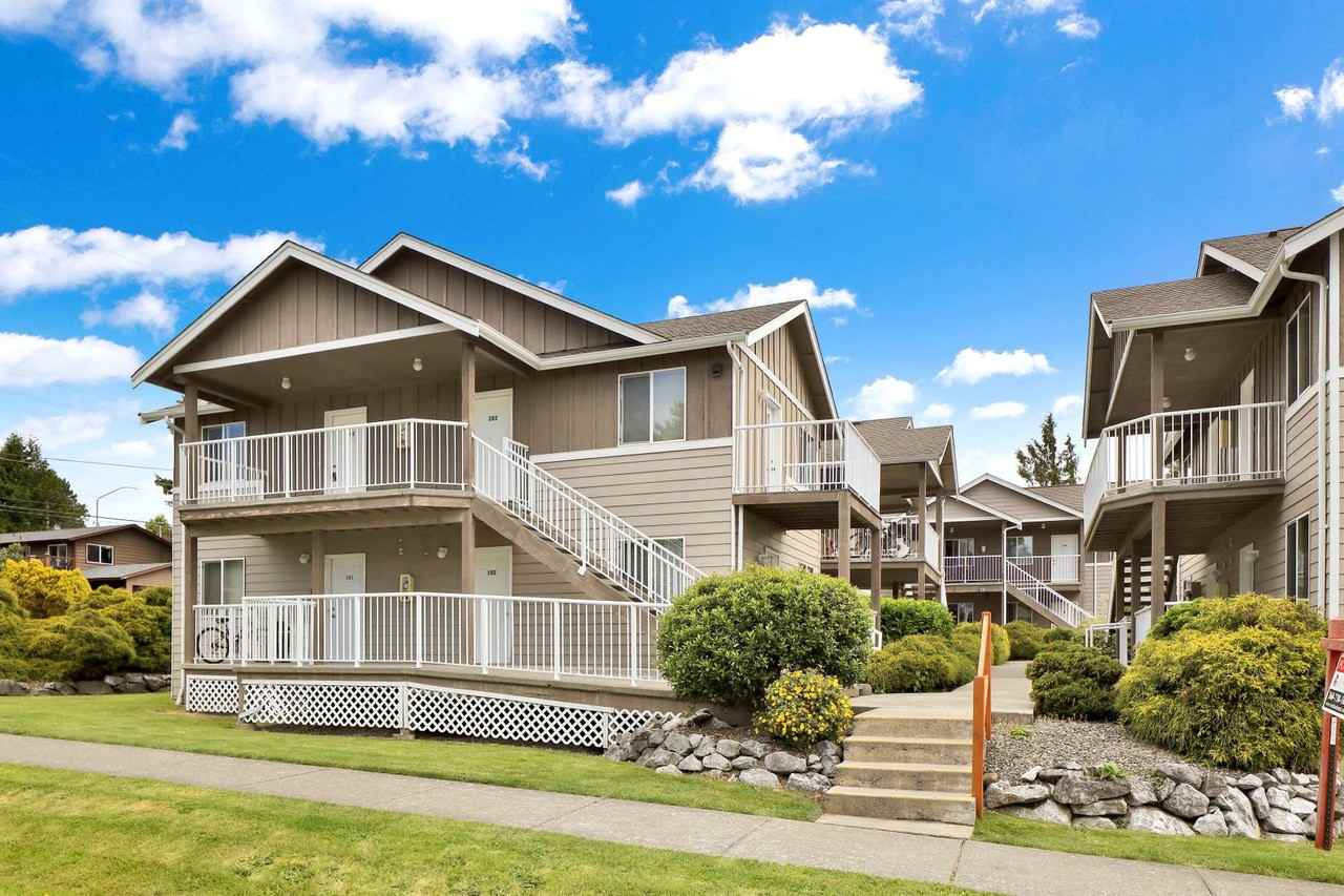 Courtyard Apartments, Studios and 2 Beds, 2 Bath Units Available! - Photo 4 of 50