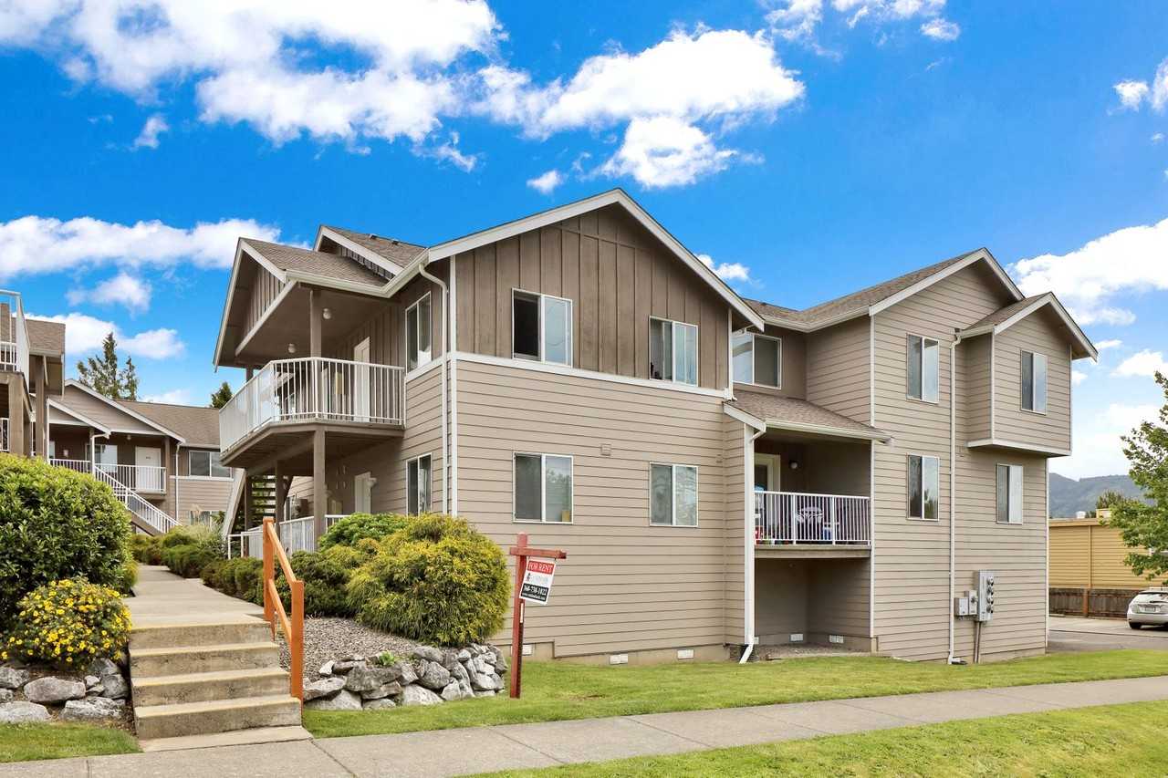 Courtyard Apartments, Studios and 2 Beds, 2 Bath Units Available! - Photo 5 of 50