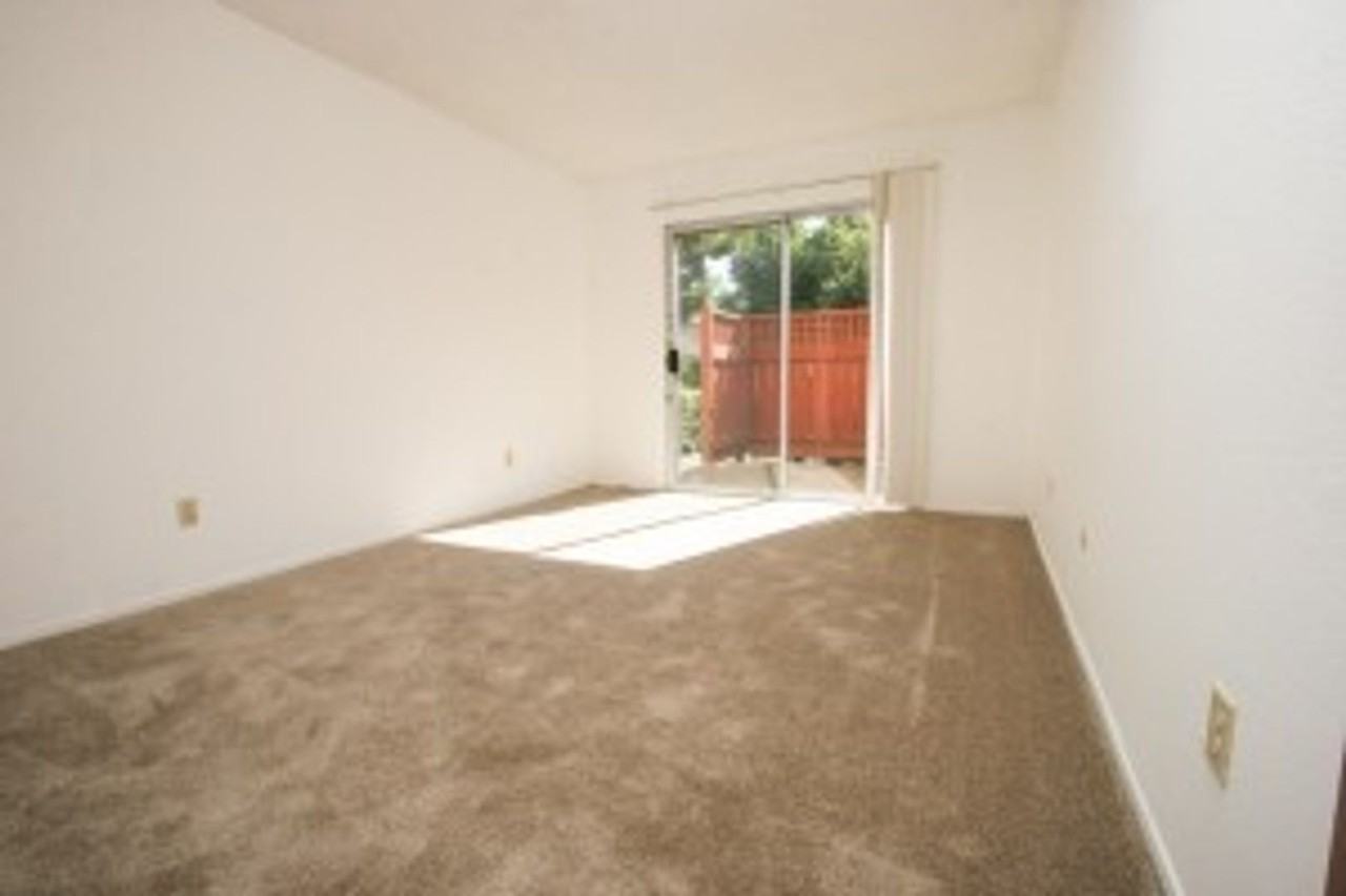 Viking Apartments LLC - Photo 4 of 31