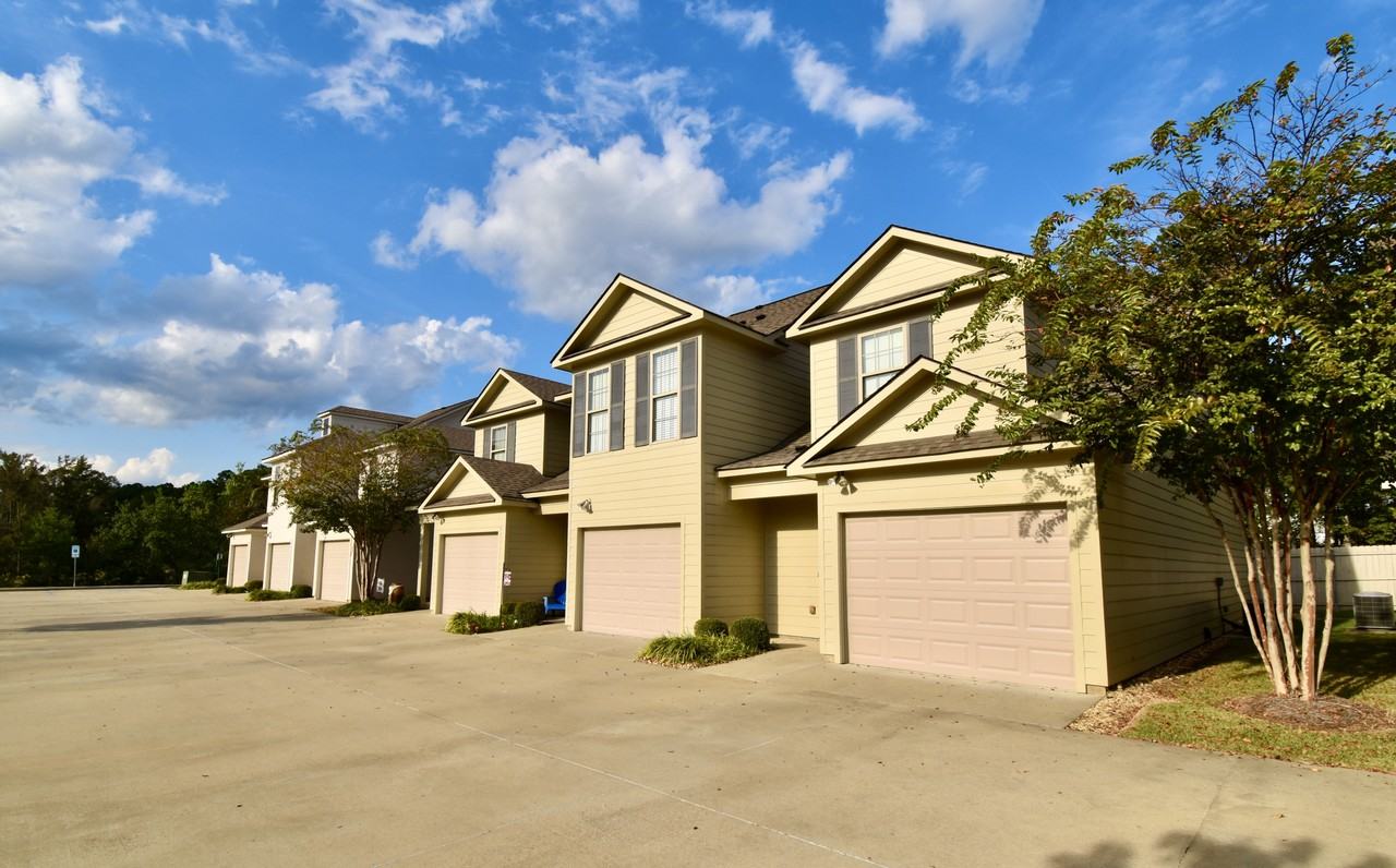 The Creeks - Photo 2 of 3