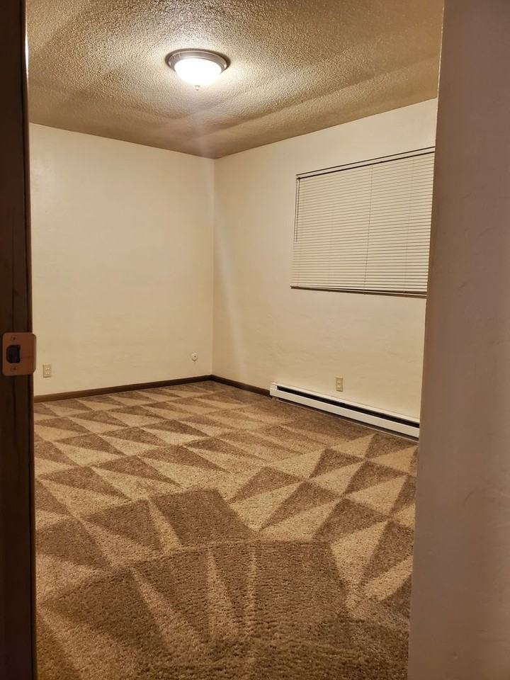 1259 Chemeketa Street Northeast - Photo 6 of 19