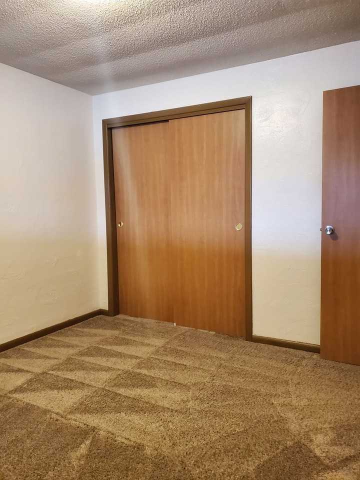 1259 Chemeketa Street Northeast - Photo 7 of 19