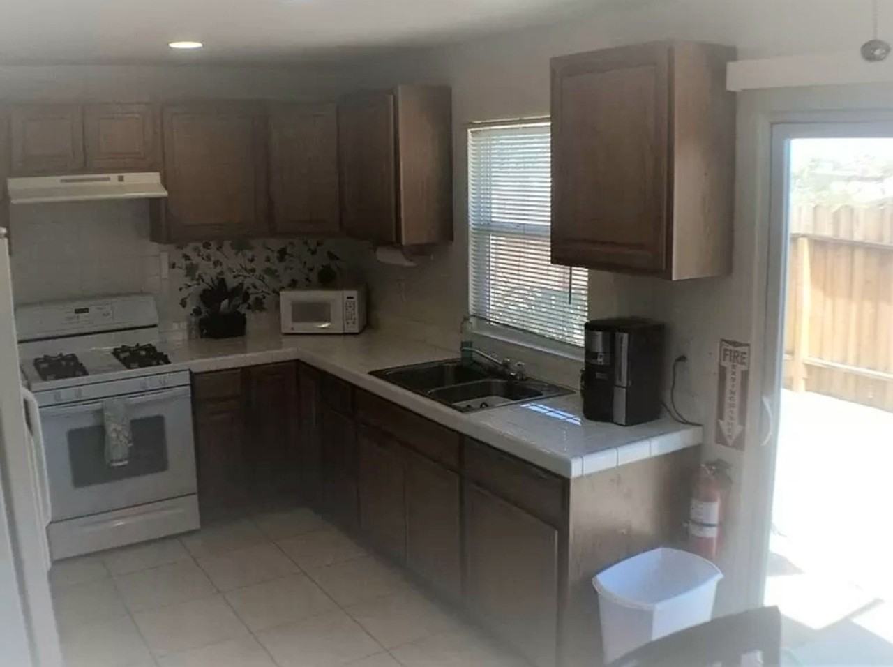 Desert Air RD 61859 - Photo 2 of 3