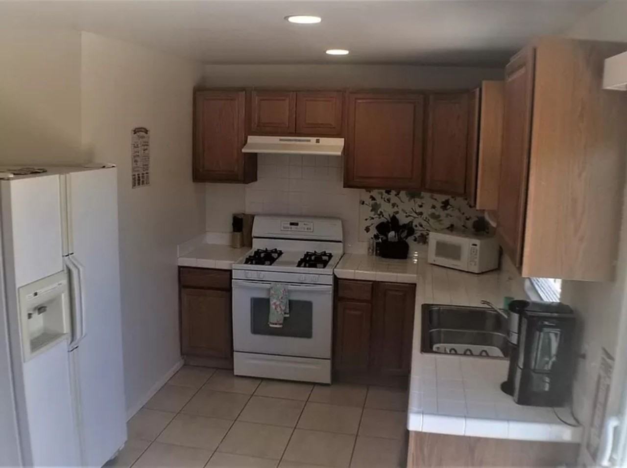 Desert Air RD 61859 - Photo 3 of 3