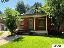 featured image of 321 Edwards St