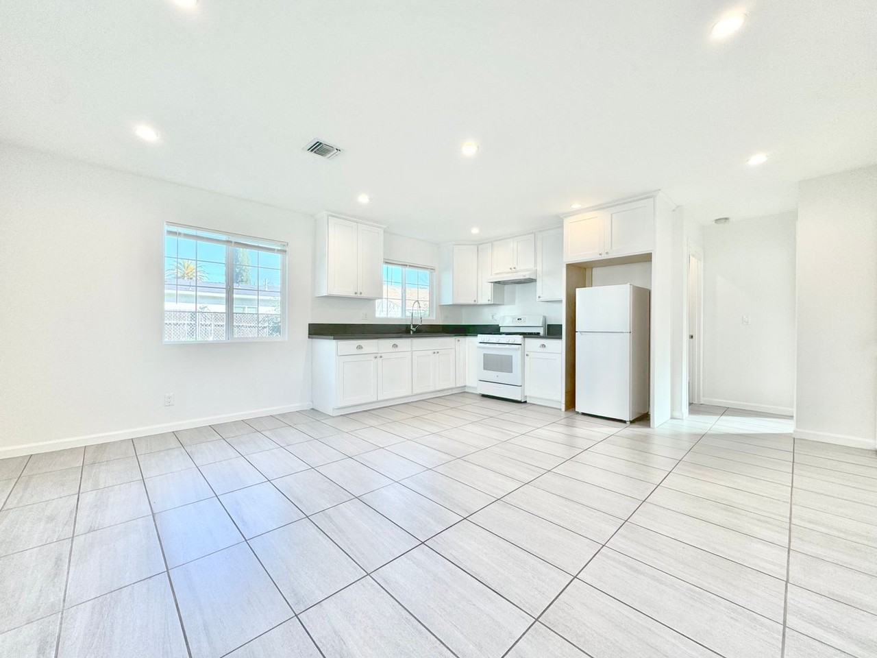 7342-7344 Loma Verde Avenue - Photo 2 of 17