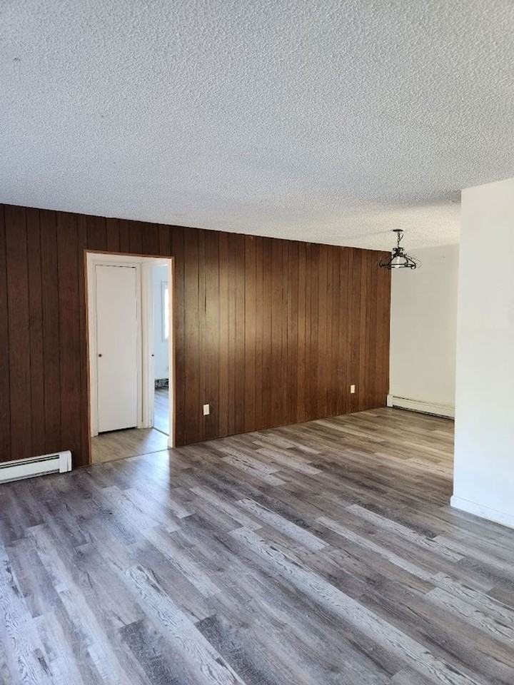 3505 Iowa Street - Photo 2 of 10