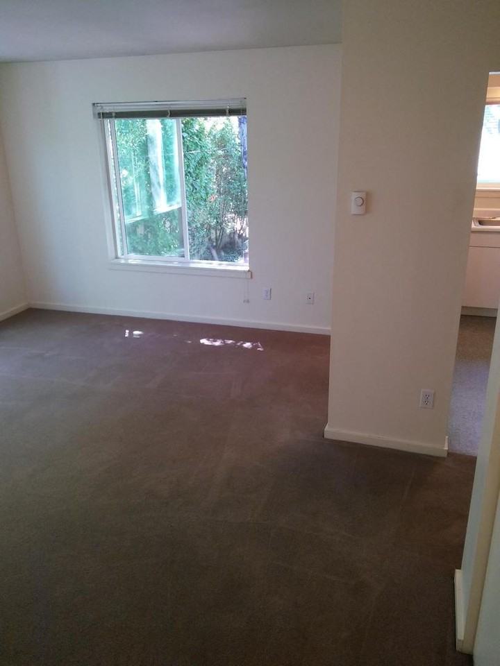 539 Nw 21st St - Photo 4 of 16