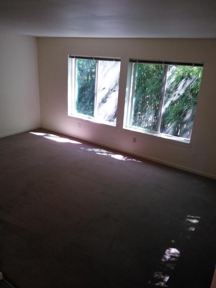 539 Nw 21st St - Photo 5 of 16