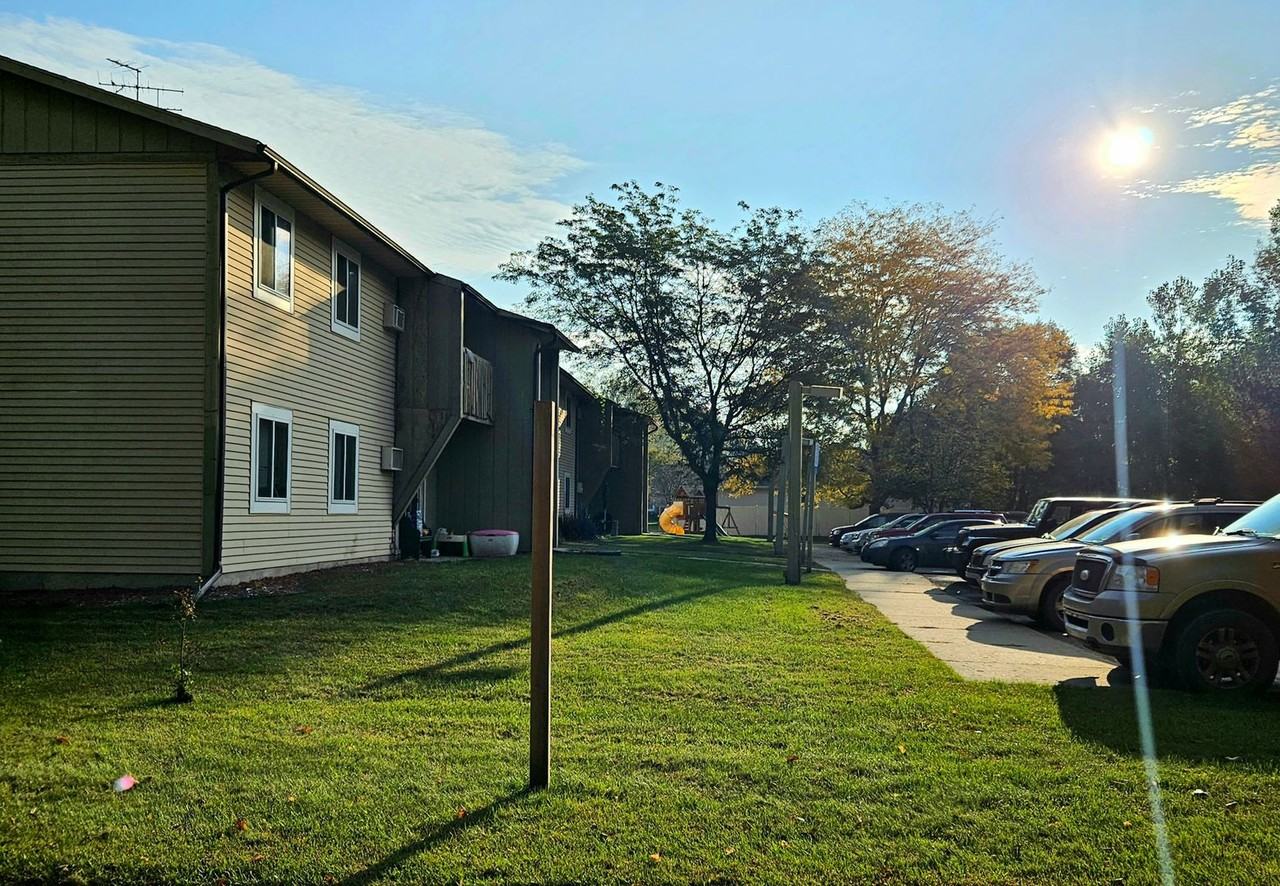 Beaverton Village Apartments - Photo 2 of 12