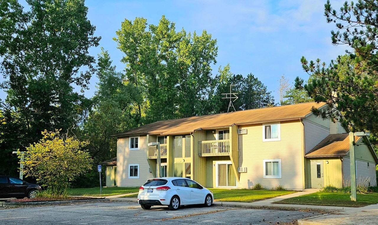 Beaverton Village Apartments - Photo 5 of 12