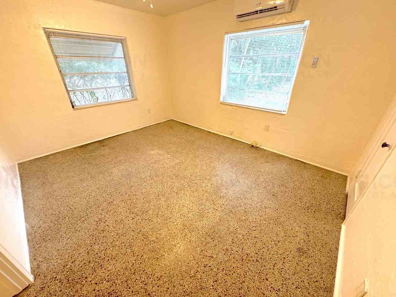 501 Se 12th Ct #WEST - Photo 5 of 7