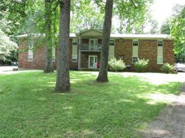 featured image of 1090 Evelyn Dr