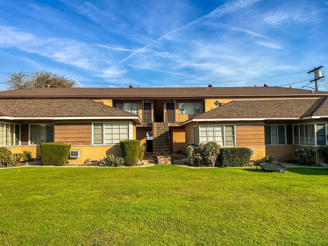 Buen2420-2426 - Photo 3 of 26