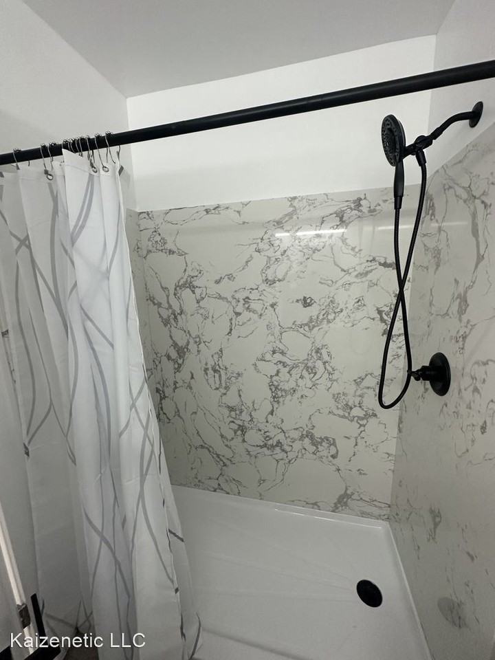 3936-3938-3944 Renick Way - Photo 2 of 6