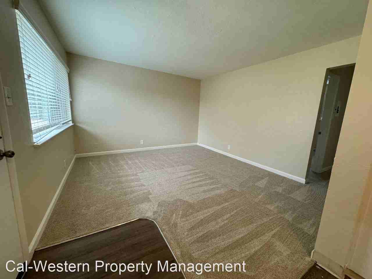 2890 Almaden Expressway Royal Garden - Photo 2 of 33