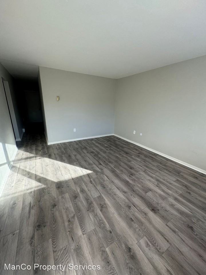 59 Gloria Ave. - Photo 2 of 10