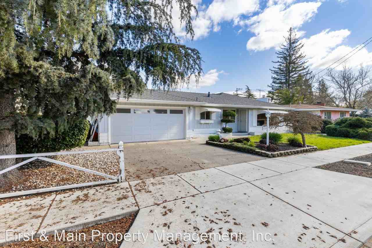 2506 Linda Vista Ave - Photo 2 of 50