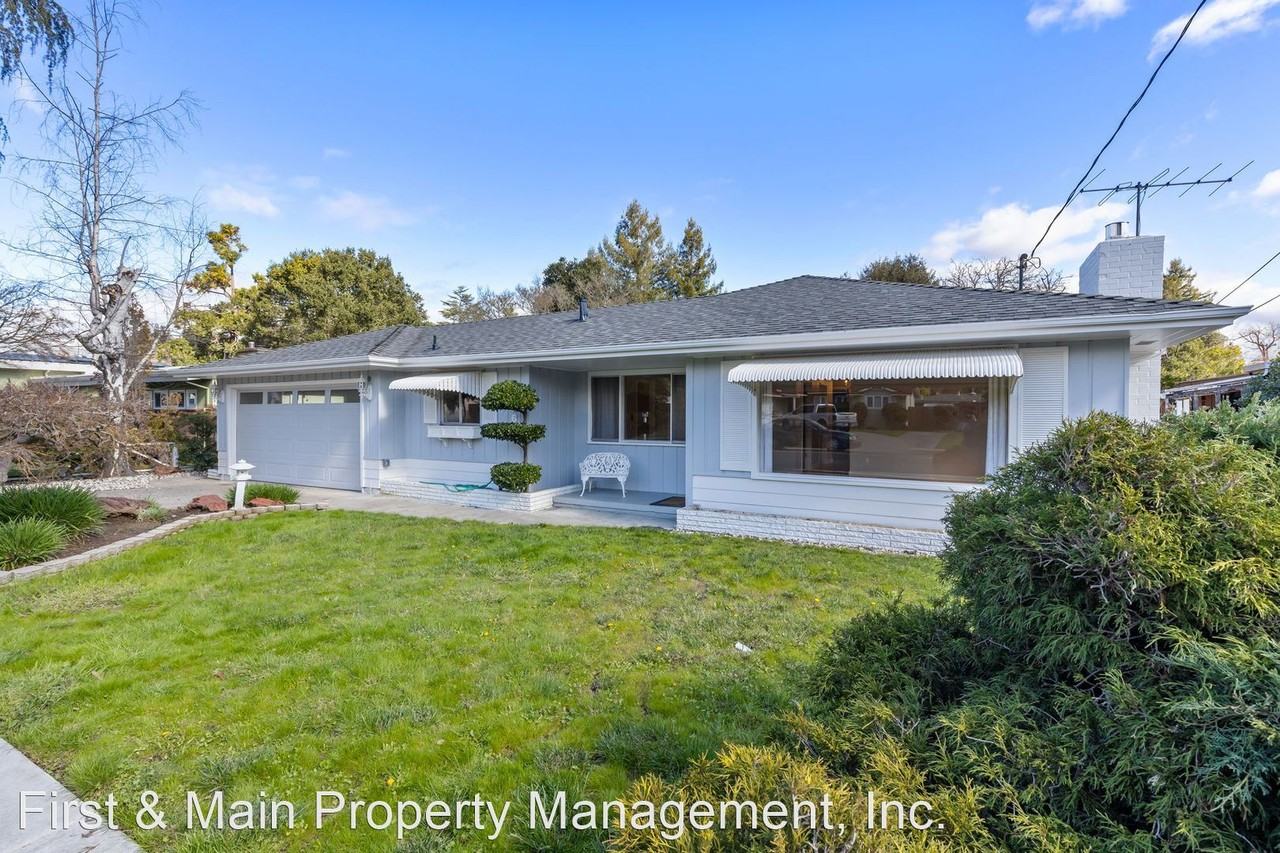 2506 Linda Vista Ave - Photo 3 of 50