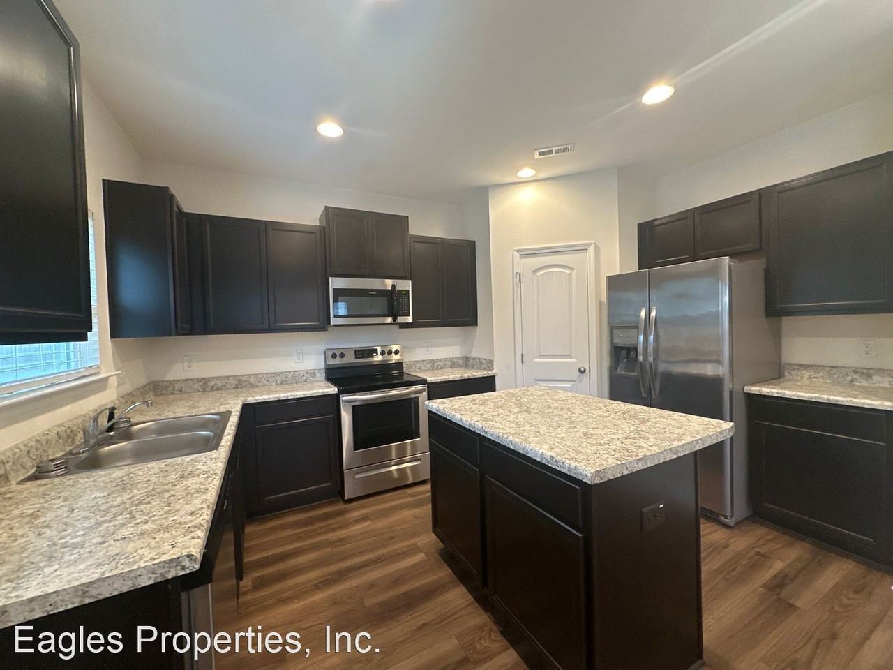 224 Timberline Oak Dr - Photo 3 of 20