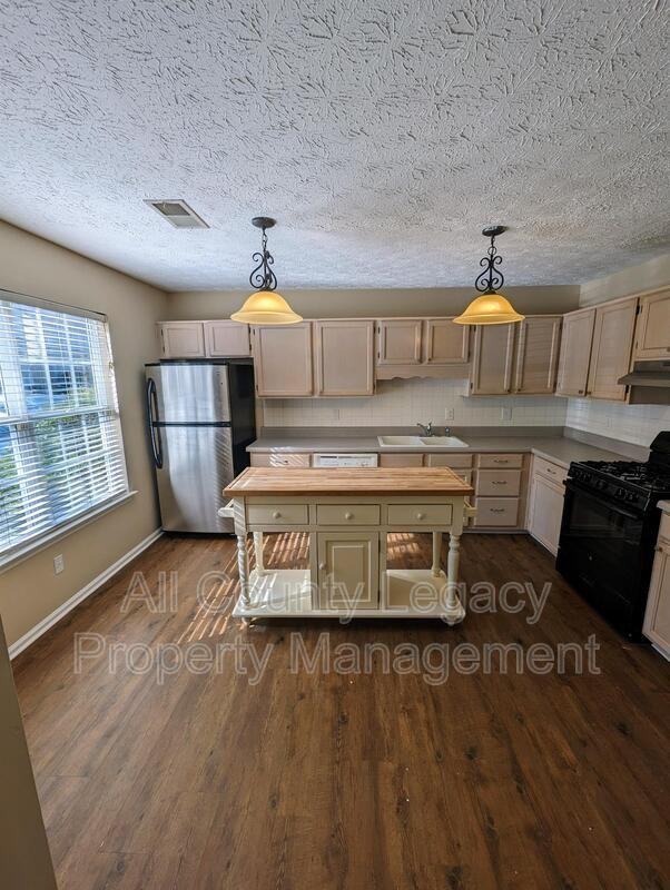 3757 Meadow Creek Dr - Photo 3 of 12