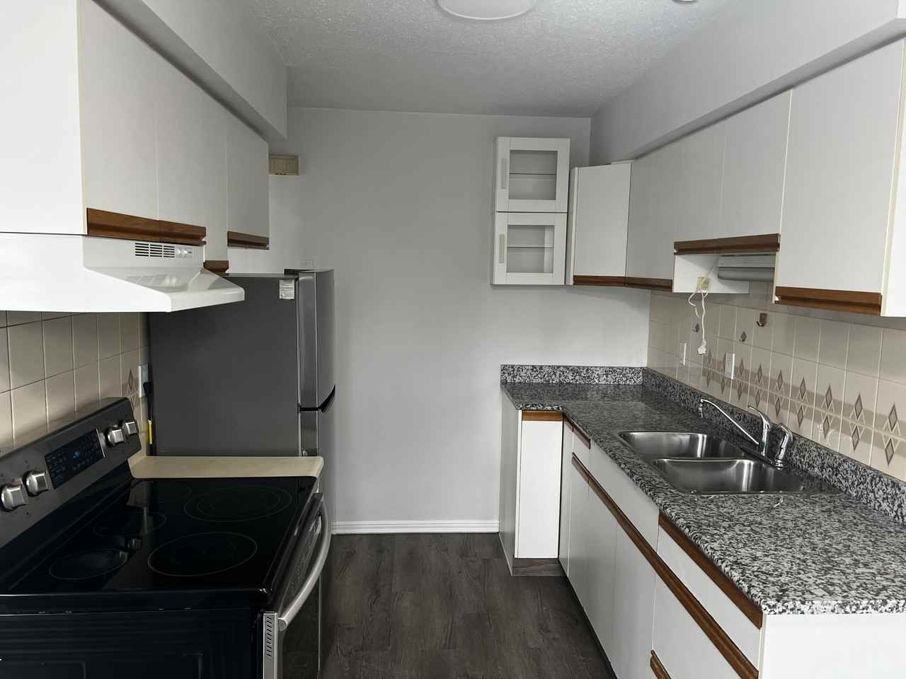 14237 82 St Nw - Photo 3 of 9