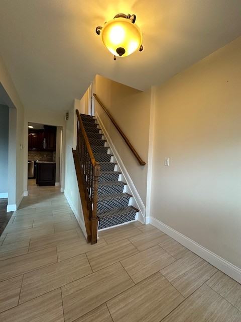 592 Wards Corner Rd - Photo 3 of 47