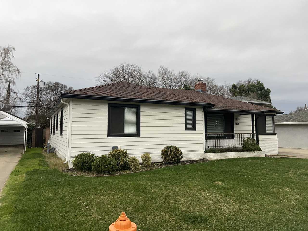 5724 Callister Ave - Photo 3 of 38