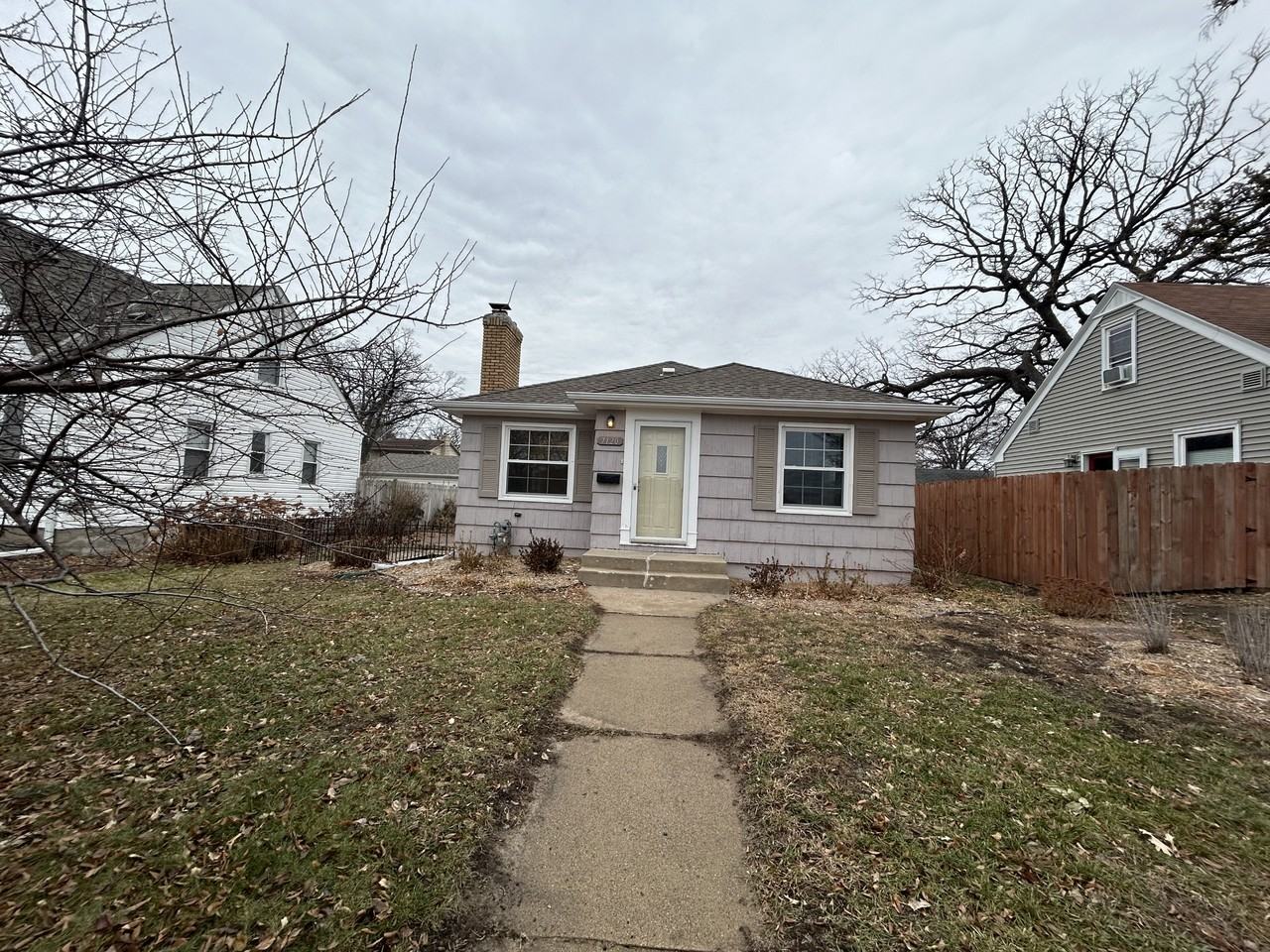 7120 Harriet Ave - Photo 3 of 19