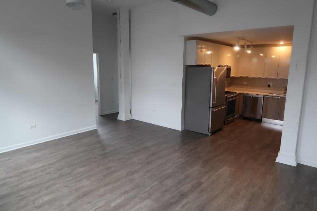 932 W Dakin St #201 - Photo 2 of 18