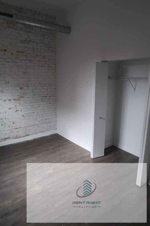 932 W Dakin St #201 - Photo 5 of 18