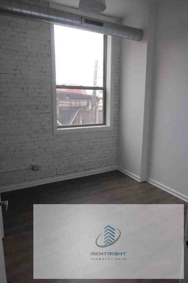 932 W Dakin St #201 - Photo 7 of 18