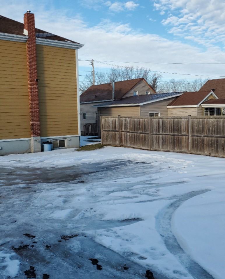 731 Adolphus Street - Photo 3 of 18