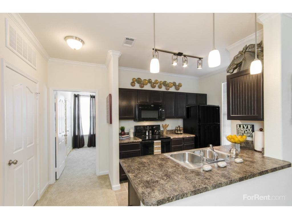 Estates at Briggs Ranch Apartments 5525 Mansions Bluffs, San Antonio