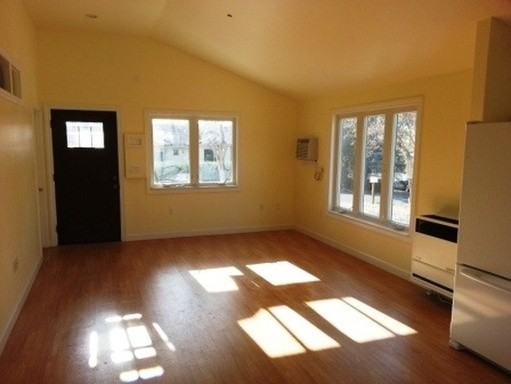 400 Nob Hill Dr - Photo 2 of 3