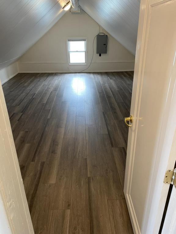 322 1/2 E Henry St - Photo 3 of 9